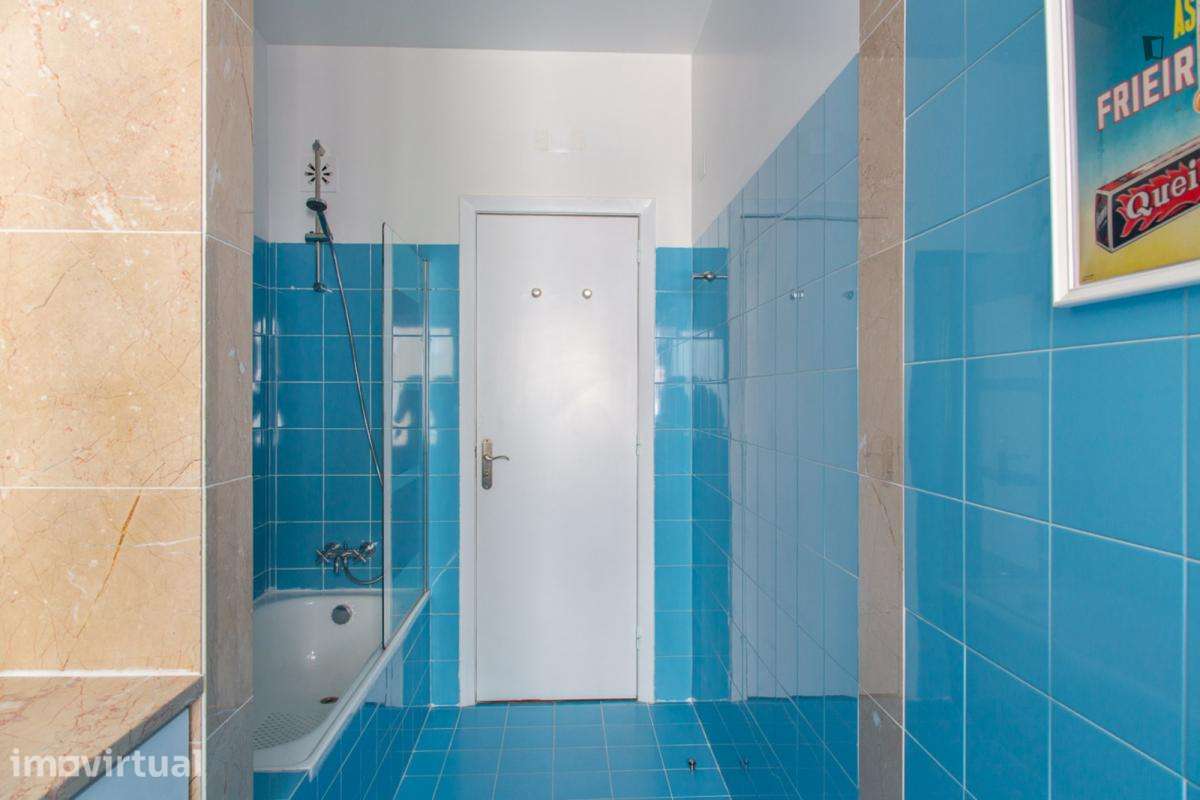 Quarto - localizado em São Sebastião Lisbon - Grande imagem: 4/35