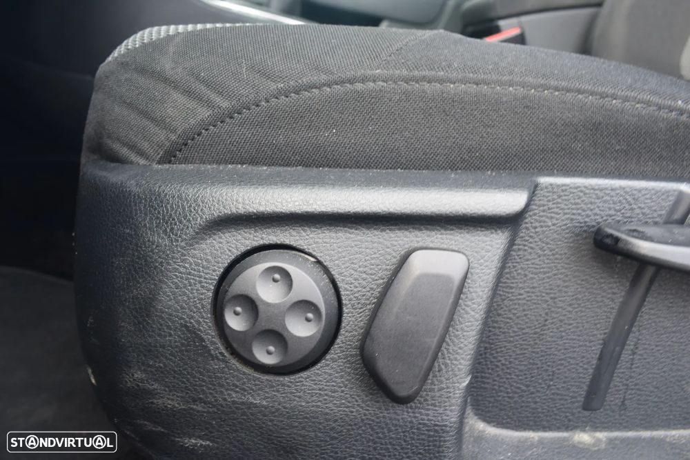 VW Passat Variant 1.6 TDI BlueMotion - 13