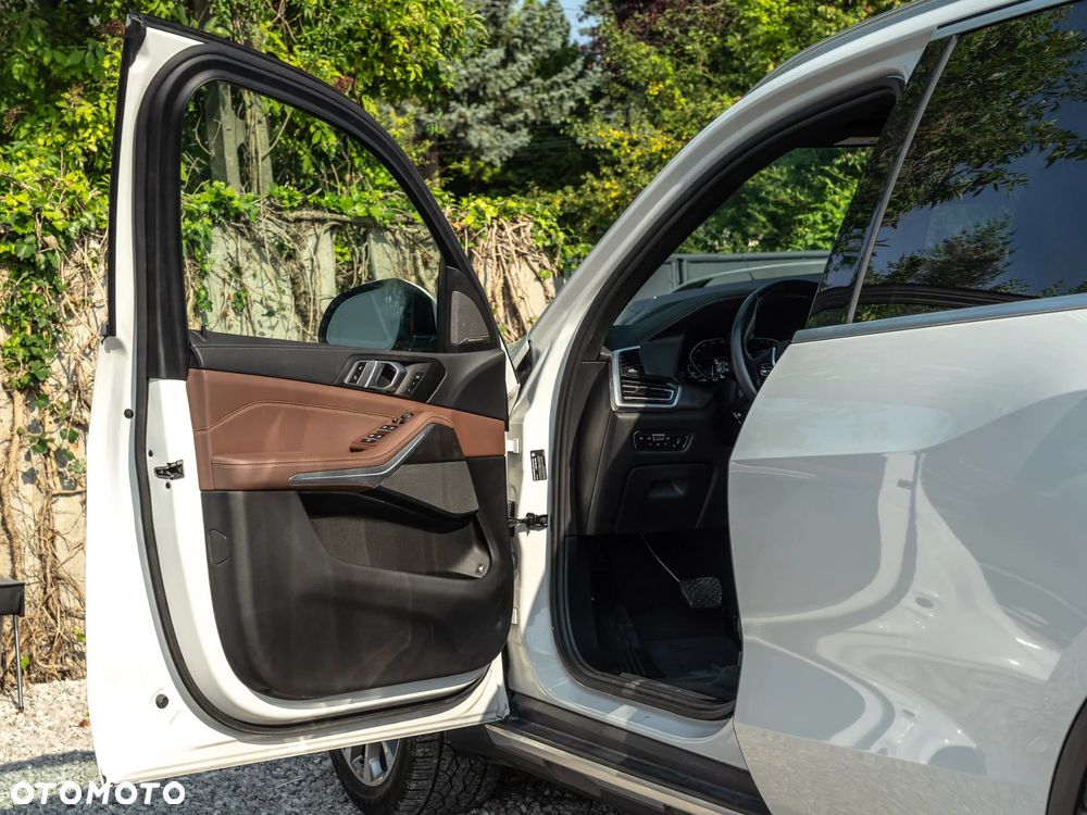 BMW X5 xDrive45e - 25