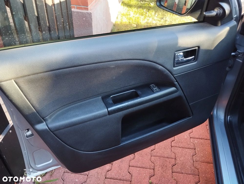 Ford Mondeo Turnier 2.0 TDCi Ambiente - 39
