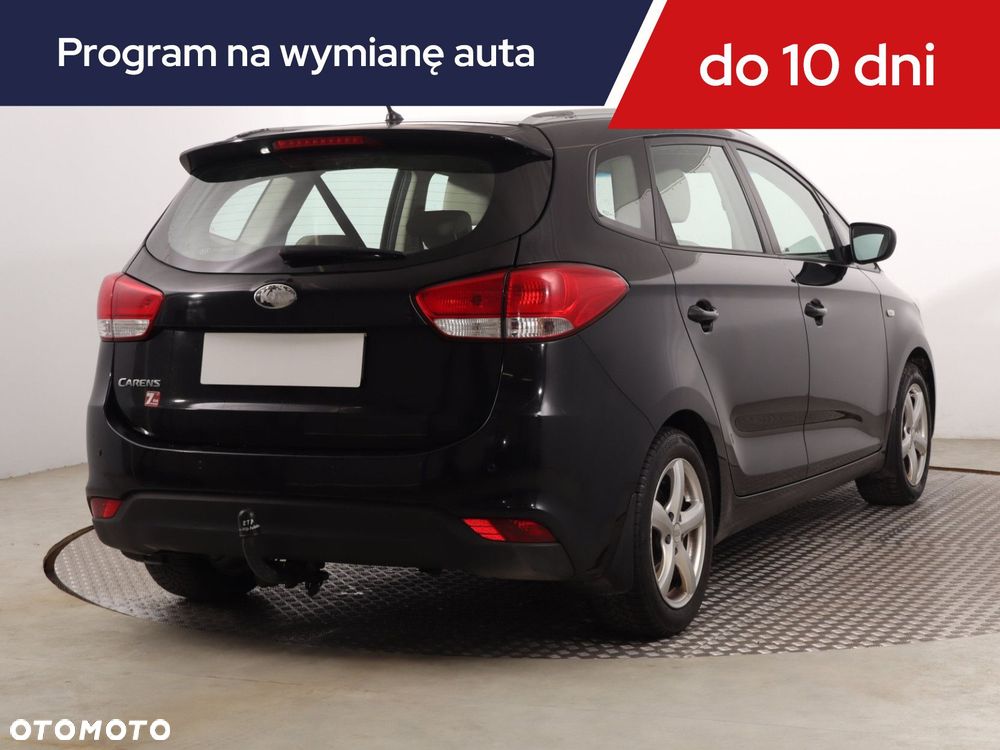 Kia Carens - 7