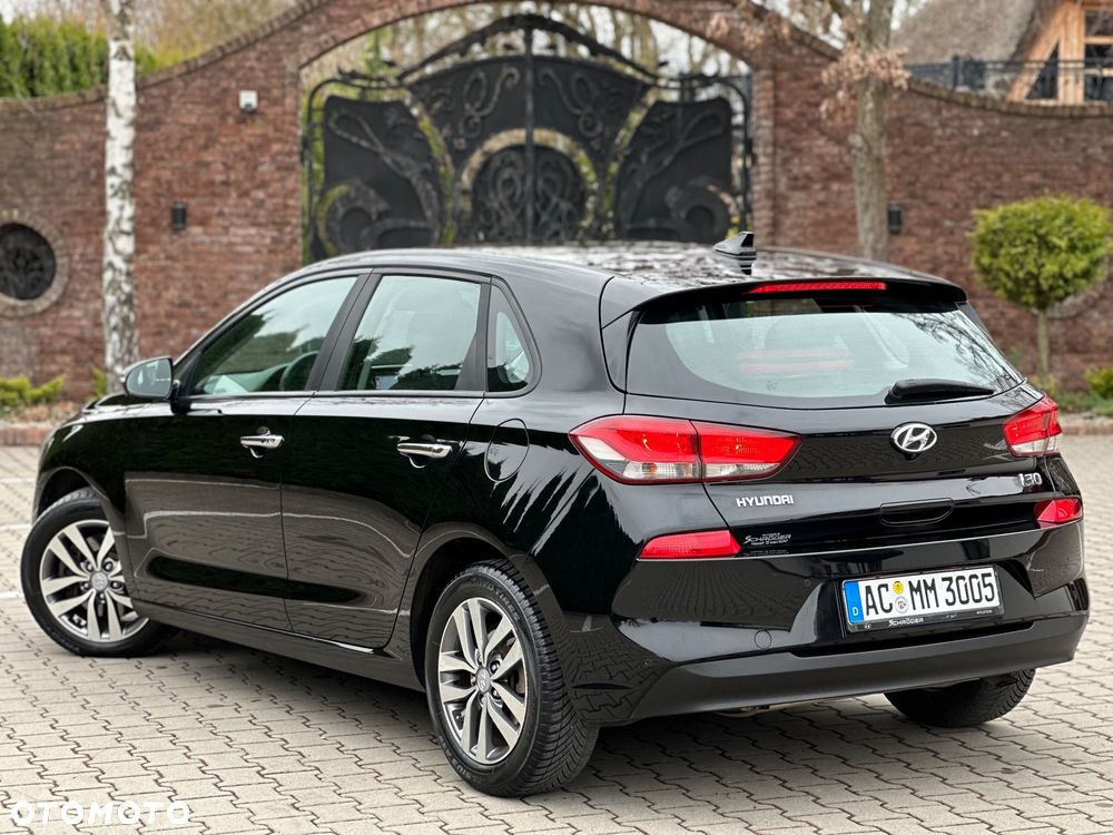 Hyundai i30 1.4 Passion Plus - 14