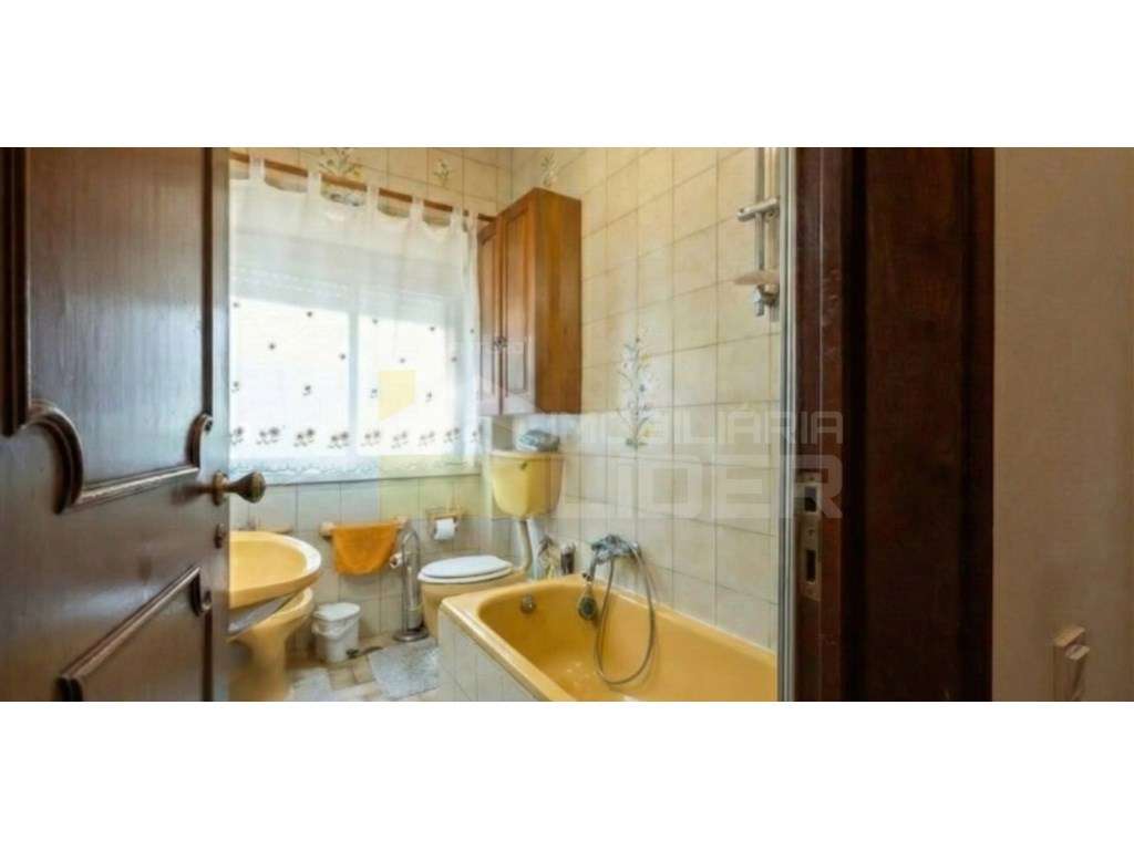 Moradia isolada T5 com 250m2 S. Sebastiao de Guerreiros, Loures. - Grande imagem: 4/12