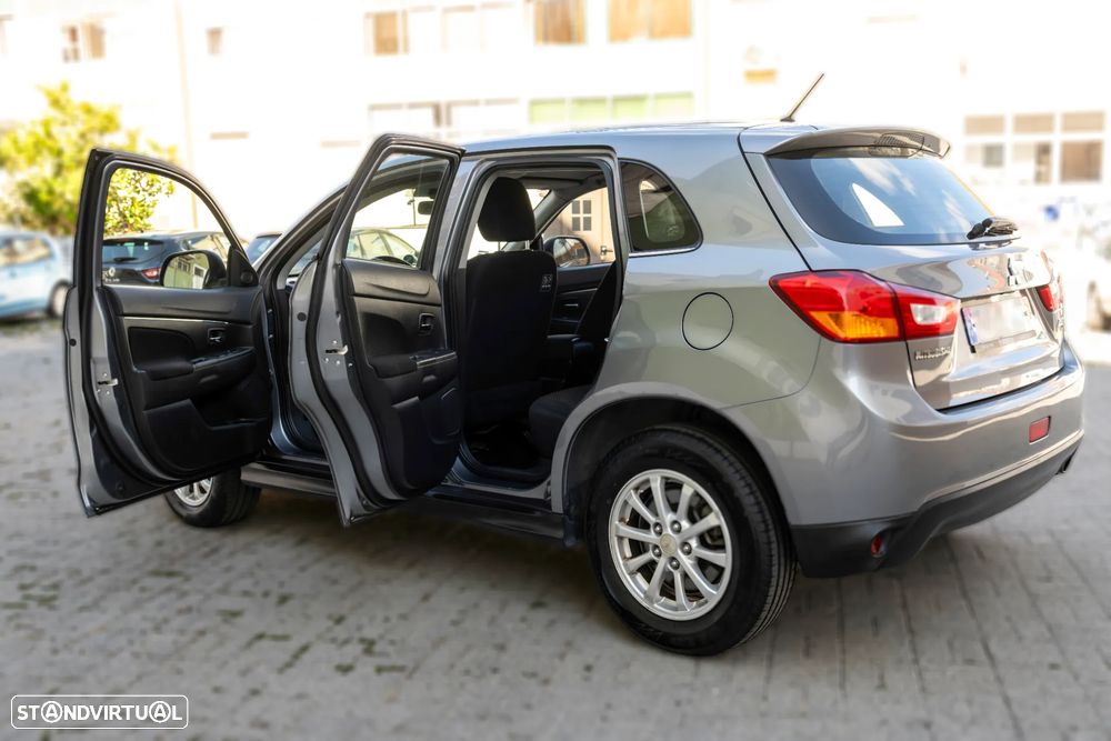 Mitsubishi ASX - 5