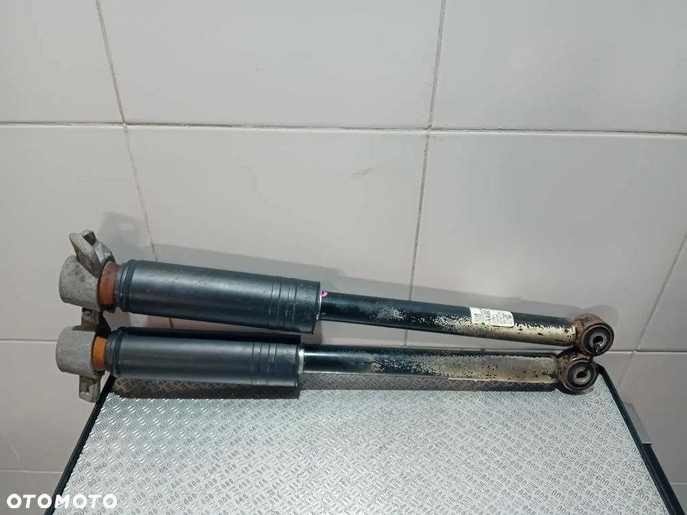 amortyzatory tył komplet Opel Astra IV kombi 13279264 - 3