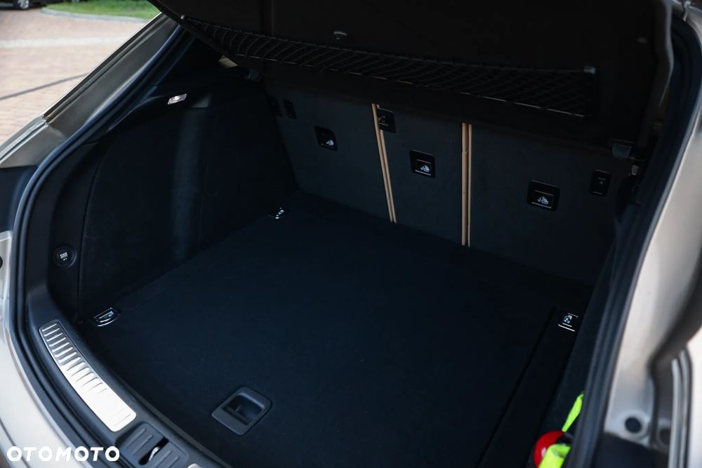 Porsche Macan - 23
