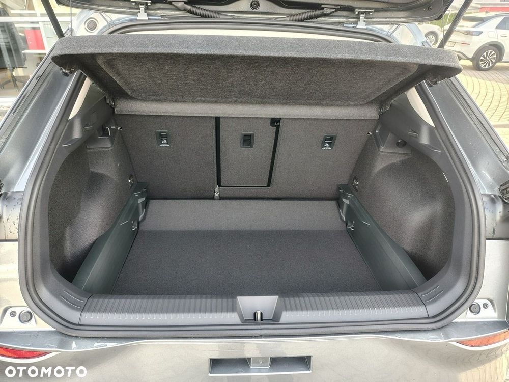 Volkswagen T-Roc - 12