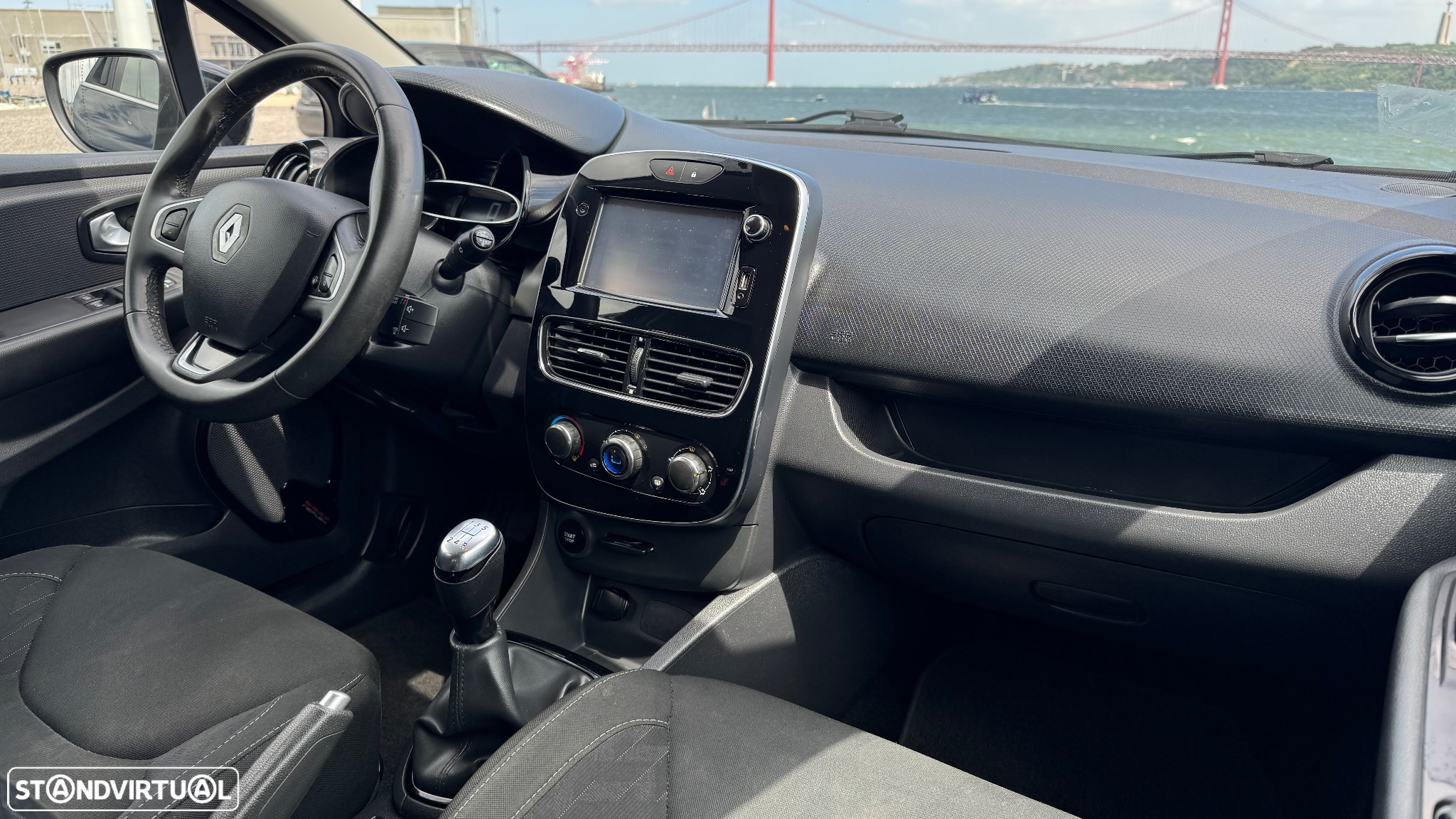 Renault Clio Sport Tourer 0.9 TCe Limited - 11