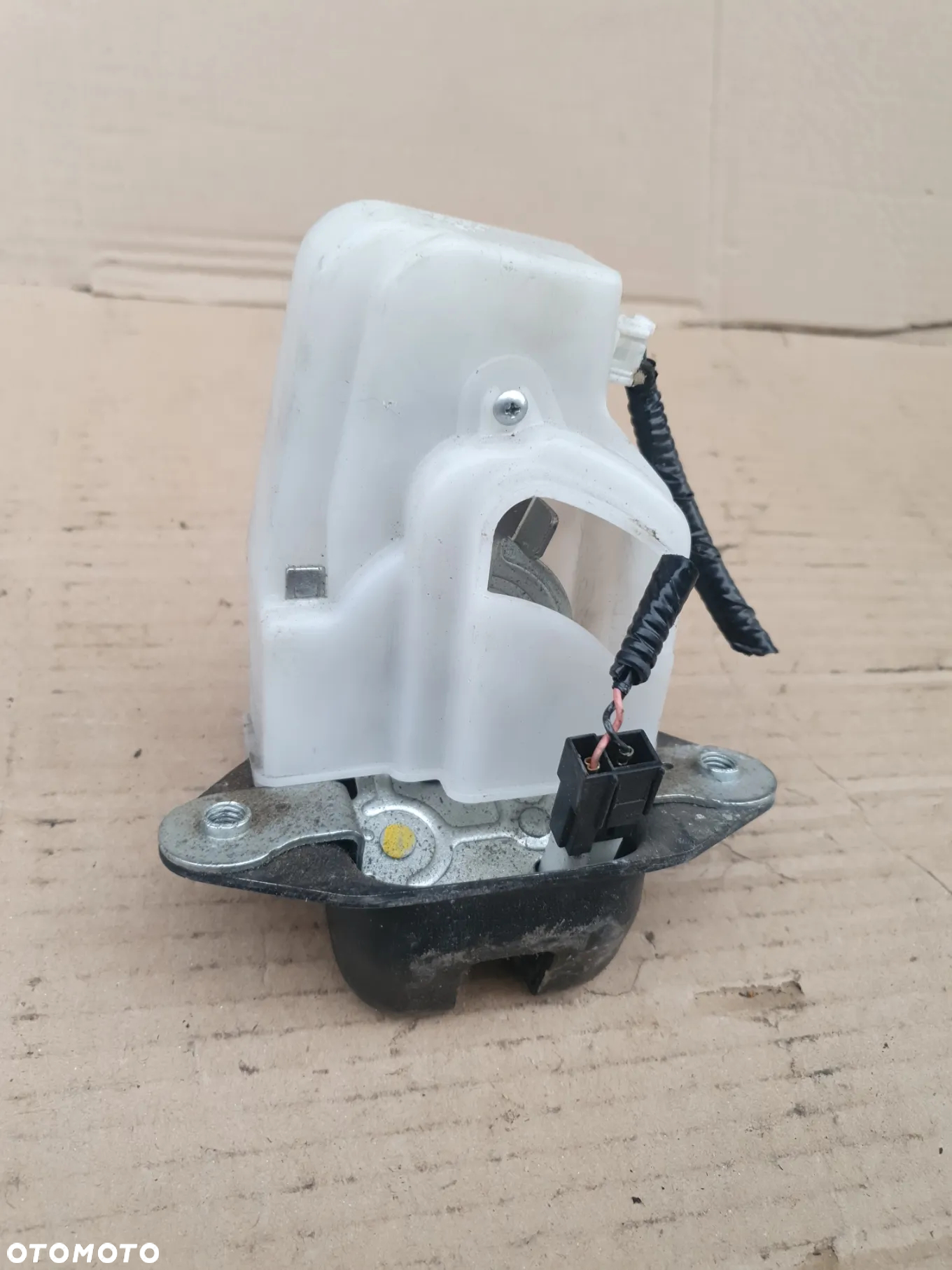 } ZAMEK KLAPY BAGAŻNIKA HONDA CIVIC VIII 8 UFO HB 5D - 4