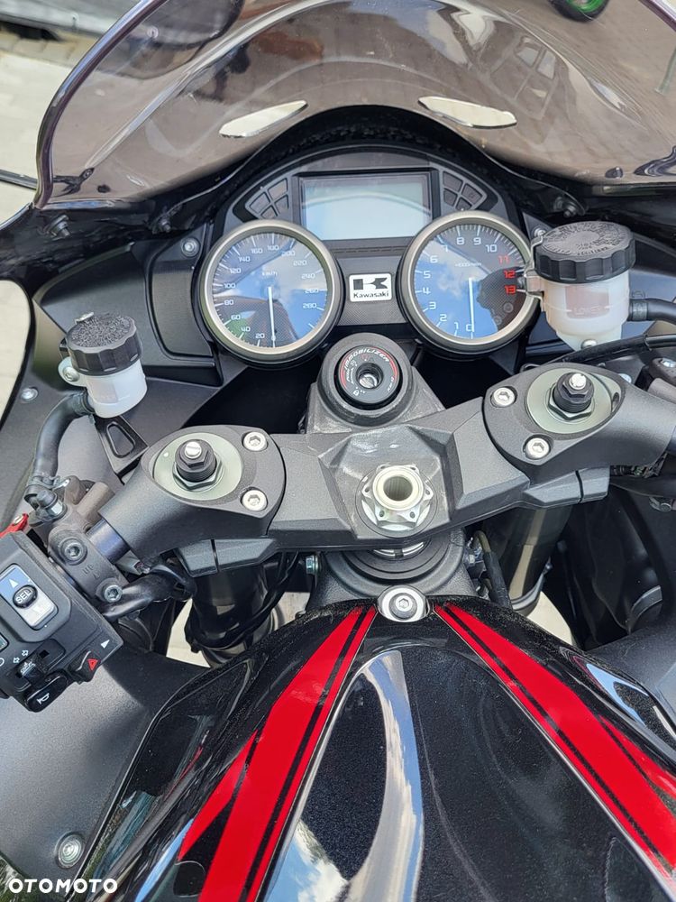 Kawasaki ZZR - 8