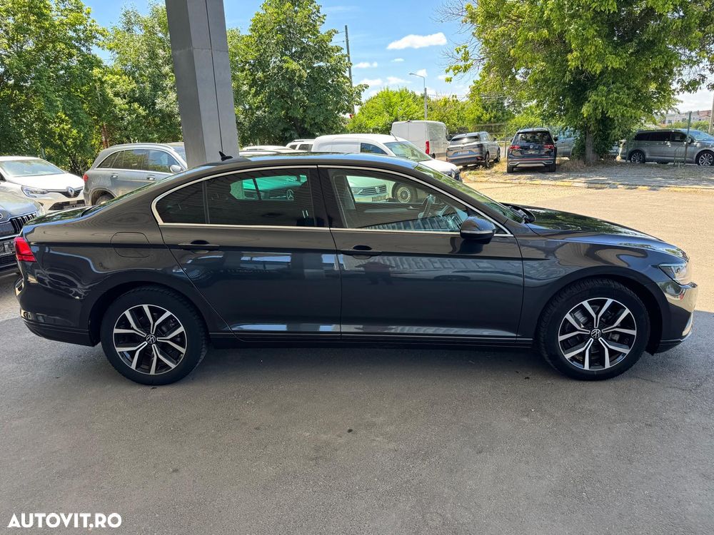 Volkswagen Passat 2.0 TDI DSG Comfortline - 28