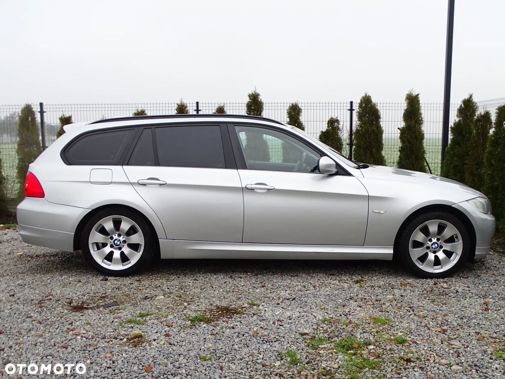 BMW Seria 3 - 35