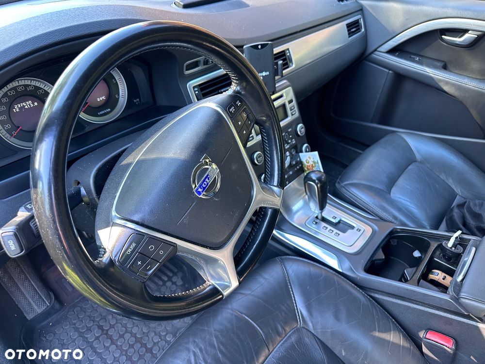 Volvo XC 70 - 12