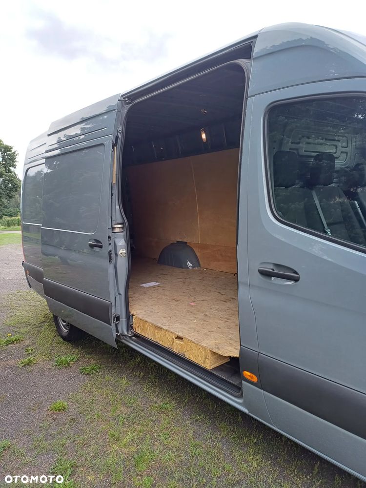 Mercedes-Benz SPRINTER - 25