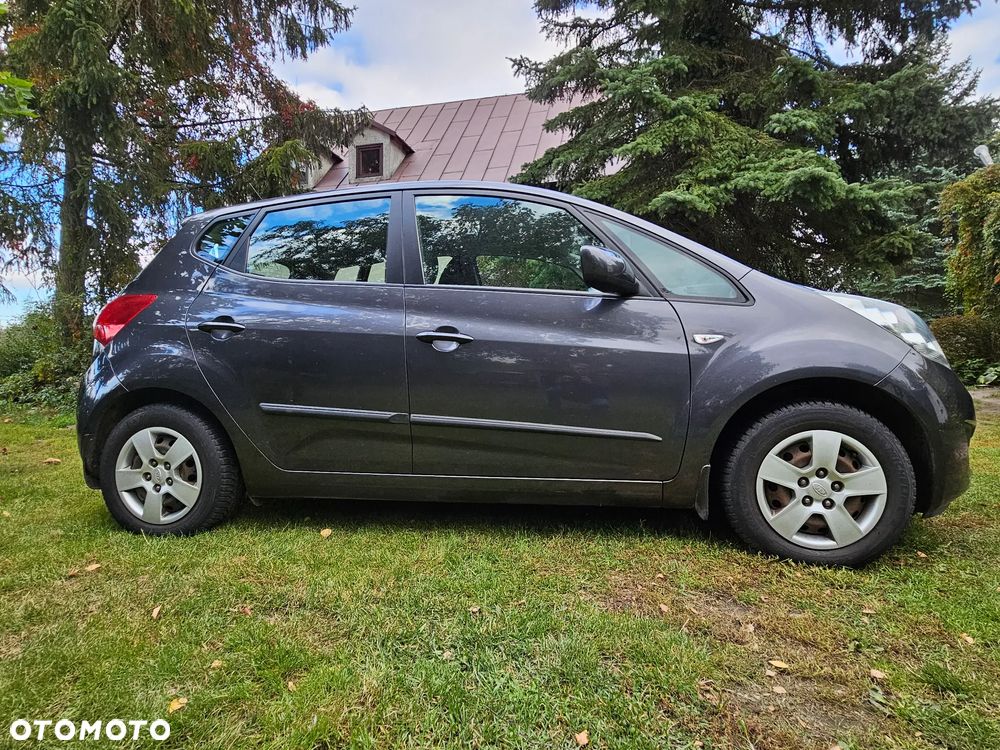 Kia Venga - 4