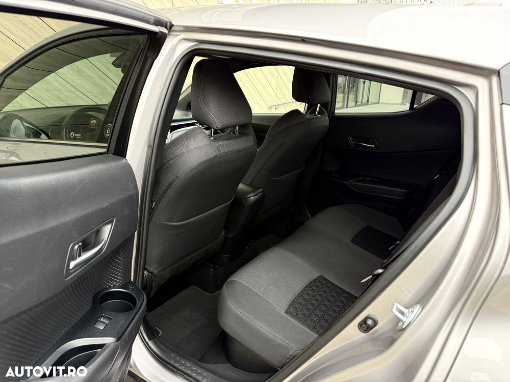 Toyota C-HR 2.0 Hybrid Team Deutschland - 23