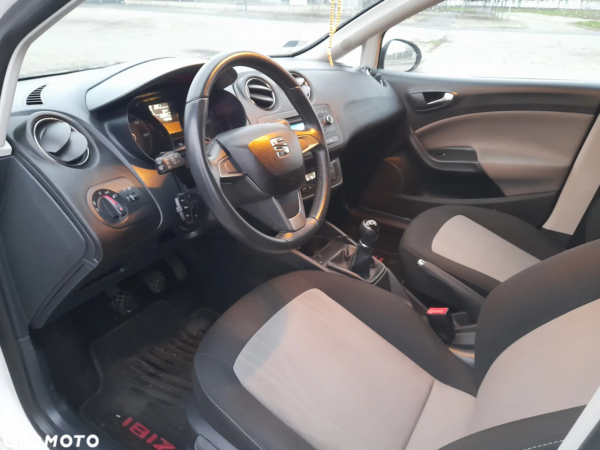 Seat Ibiza 1.6 TDI Style - 8