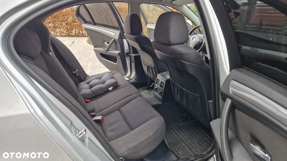 BMW Seria 5 523i - 9
