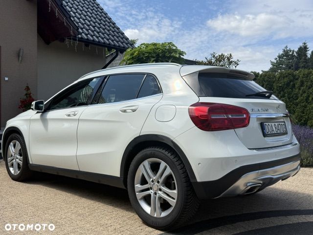 Mercedes-Benz GLA - 17