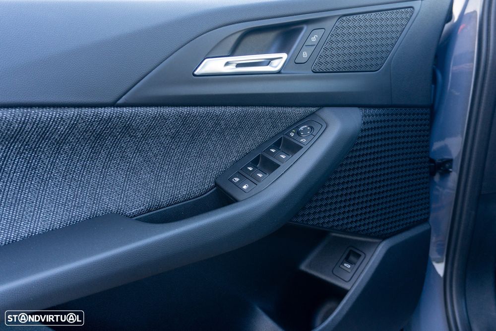 BMW 225xe Active Tourer e xDrive Edição Optimized - 17