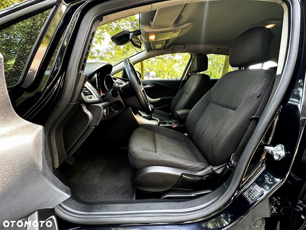 Opel Astra 1.4 Turbo Design Edition - 18