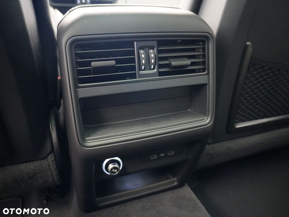 Porsche Cayenne E-Hybrid PHEV Black Edition - 36