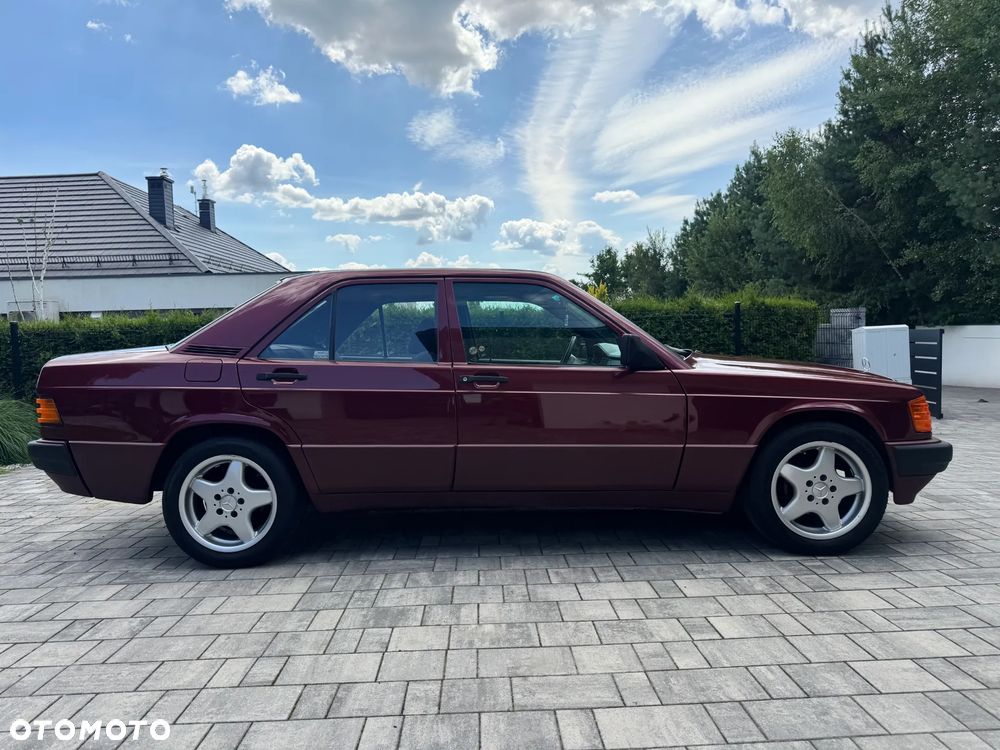 Mercedes-Benz W201 (190) - 13