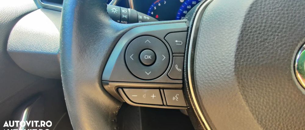 Toyota Corolla 1.8 HSD Dynamic - 16