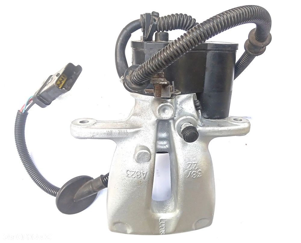 ZACISK SILNICZEK HAMULCOWY PASSAT B5,B6,B7,B8,CC,TIGUAN,SHARAN,ALHAMBRA AUDI A6 C6,C5,C7,A4 B8 A8 D3 D4,Q3,Q5,A3,MAZDA CX5,CX3,MAZDA 6,BMW 5 F10 F11 F40 F45 X1 i3 ,VOLVO S60,V60,XC60,S80,XC70,V70,HYUNDAI i40,i30,TUCSON,KIA SPORTAGE CEED,OPTIMA ,LANCIA THESIS,FORD MONDEO MK4,MK5,GALAXY,S-MAX,RENAULT SCENIC III MEGANE ESPACE TALISMAN,CF MOTO,LIGIER X Too,NOVA,MICROCAR MC1 MC2,Cargo,IVECO DAILY - 11