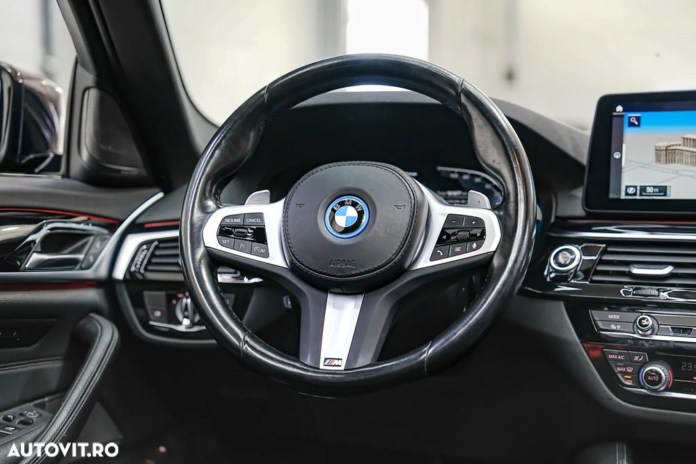 BMW Seria 5 530e Aut. M Sport Edition - 28