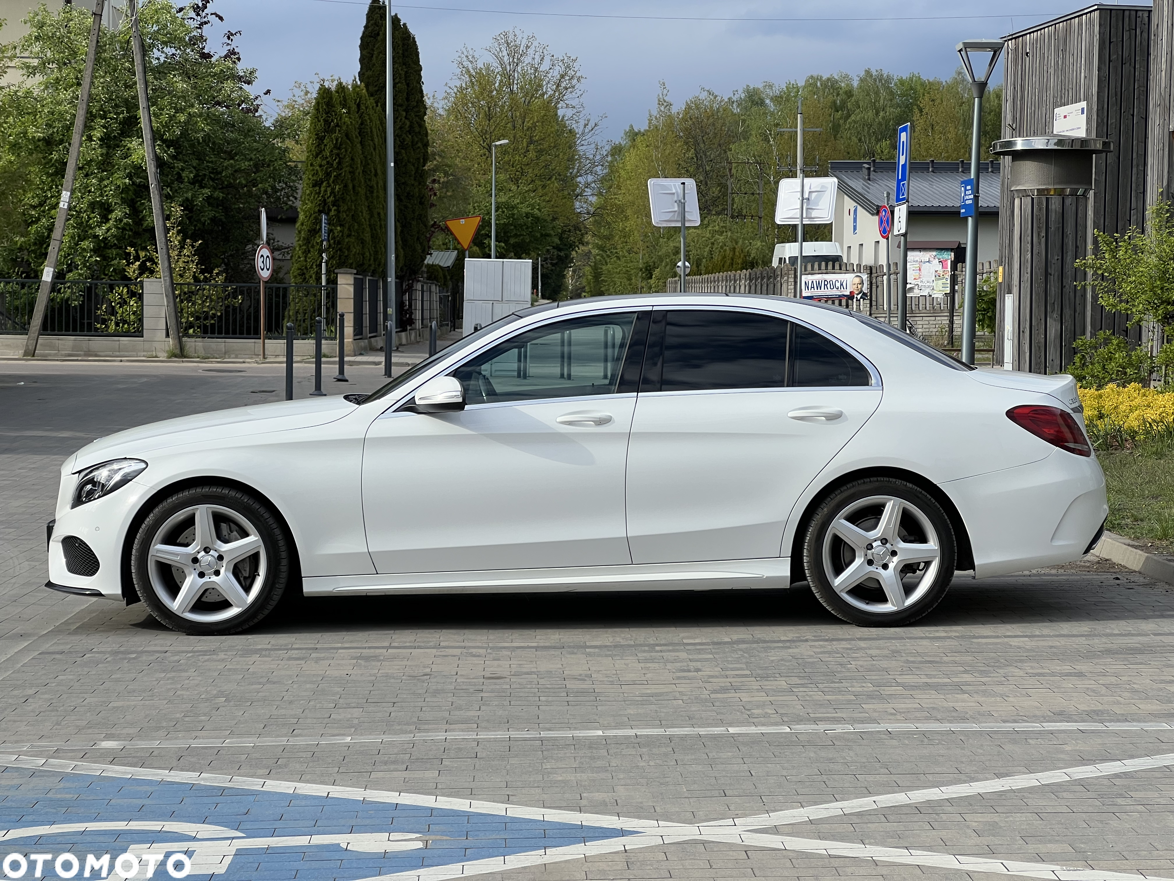 Mercedes-Benz Klasa C 300 T 7G-TRONIC AMG Line - 2