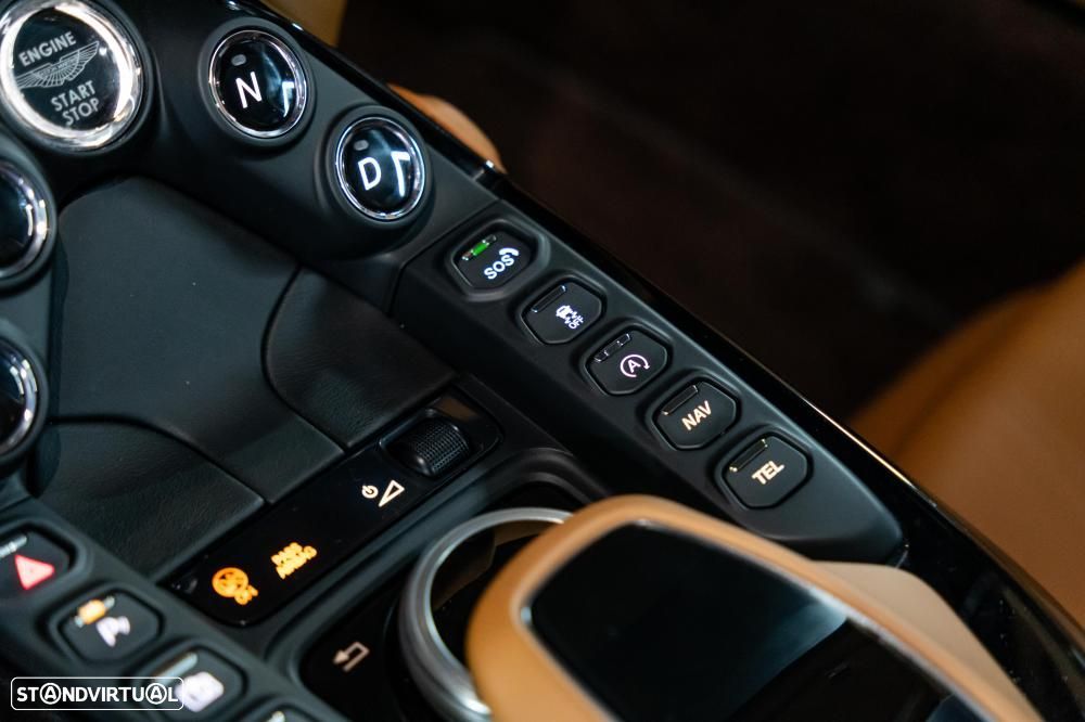 Aston Martin Vantage Roadster V8 - 43