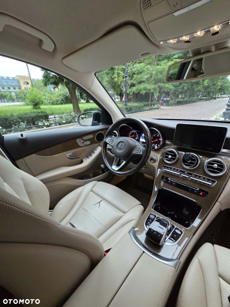 Mercedes-Benz GLC - 13