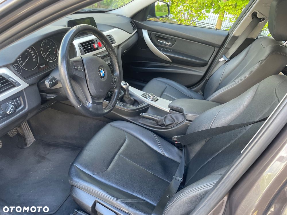BMW Seria 3 316d - 11