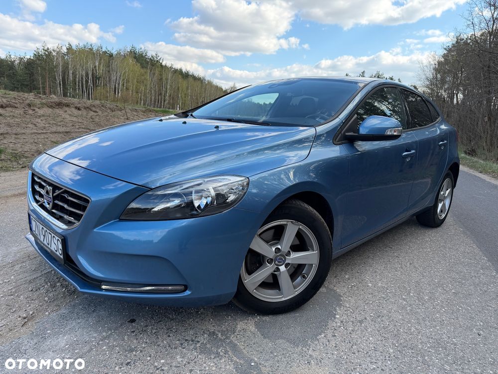 Volvo V40 T2 Ocean Race - 1