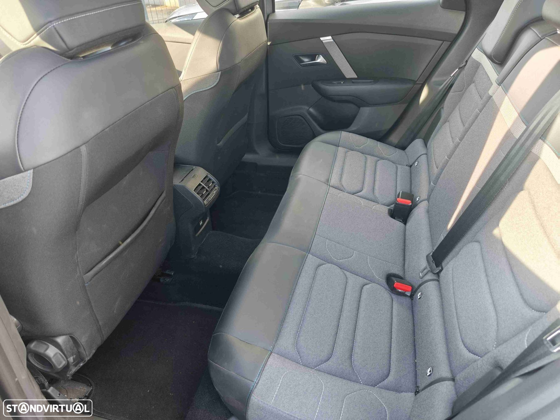 Citroën C4 1.2 PureTech Plus - 7