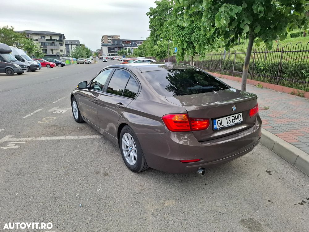 BMW Seria 3 318d Aut. Sport Line - 5