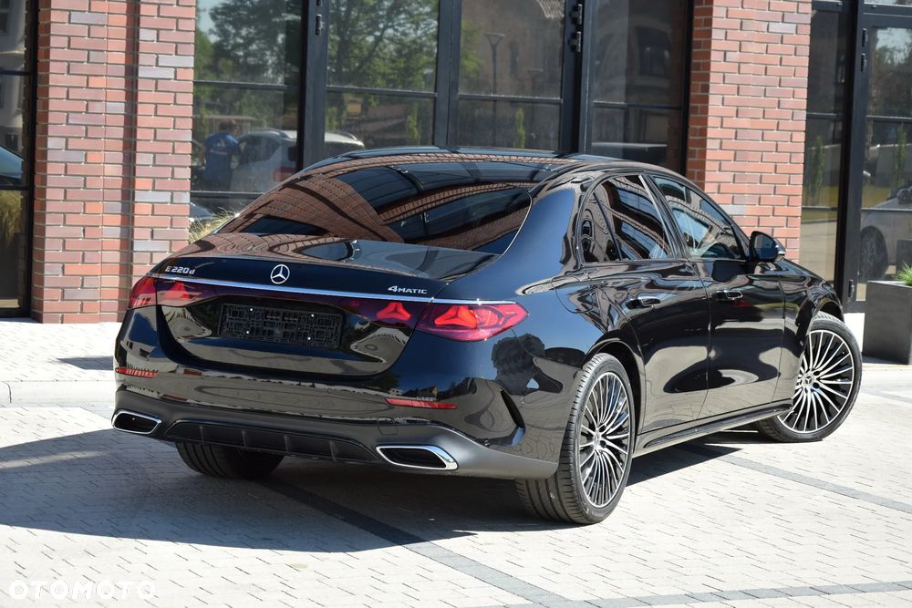 Mercedes-Benz Klasa E 220 d mHEV 4-Matic AMG 9G-Tronic - 18