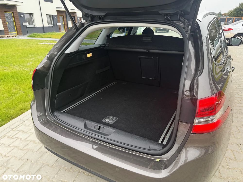 Peugeot 308 SW BlueHDi 150 EAT6 Stop & Start Allure - 3