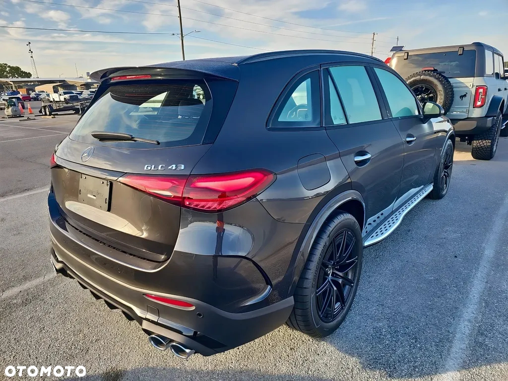 Mercedes-Benz GLC - 6