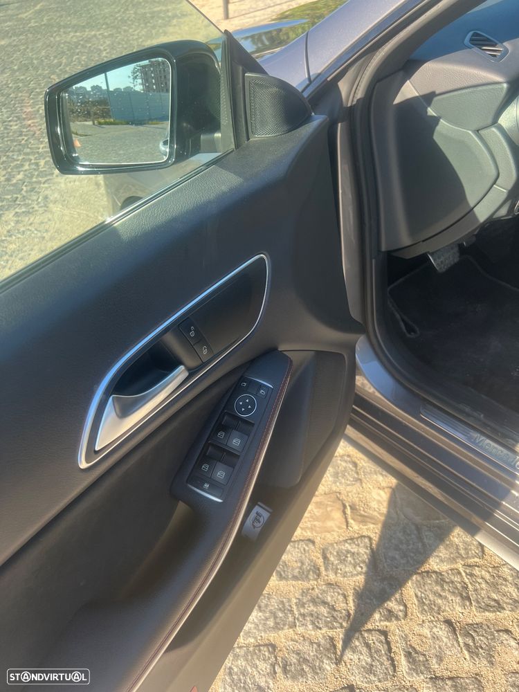 Mercedes-Benz CLA 180 - 11