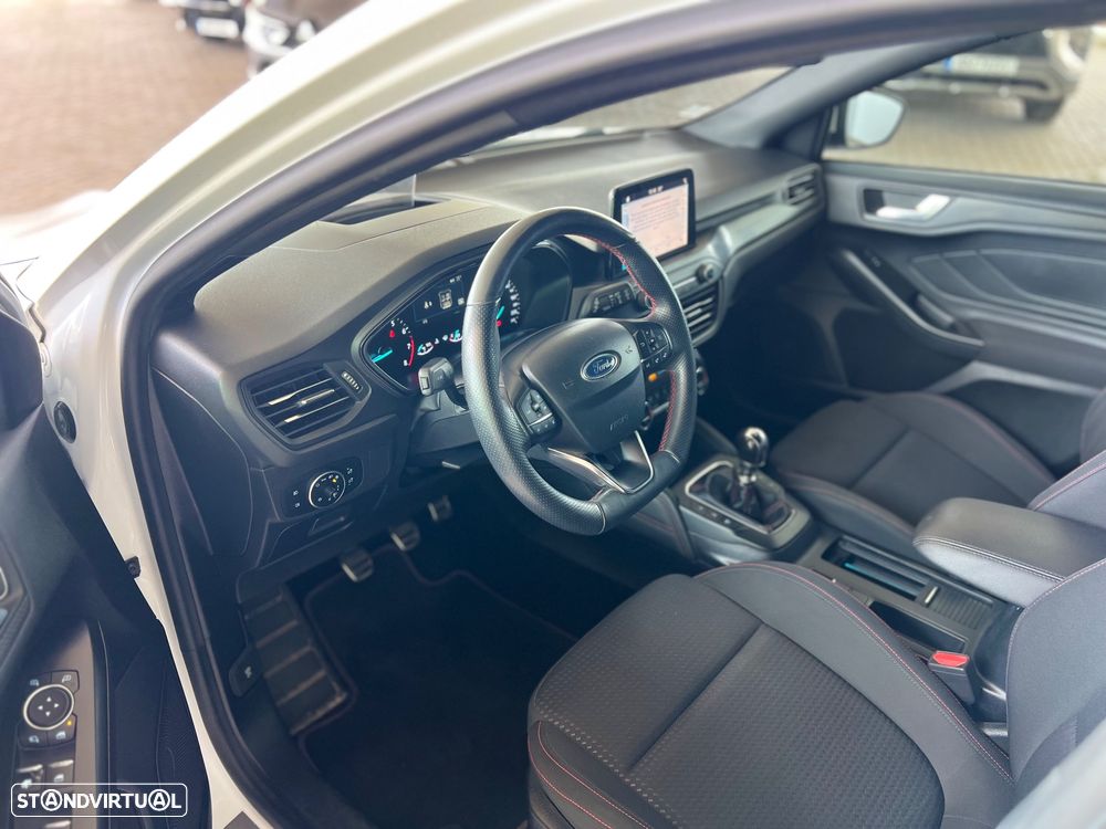 Ford Focus 1.0 EcoBoost MHEV ST-Line - 5