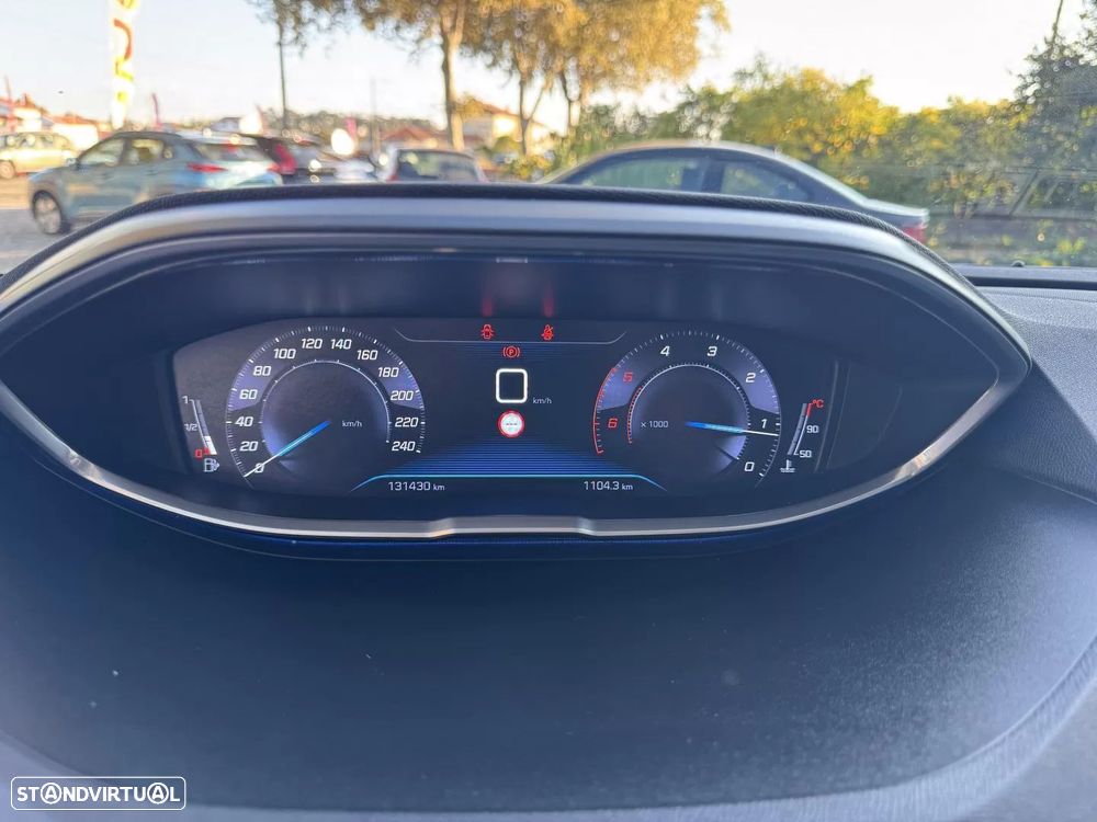 Peugeot 5008 1.6 BlueHDi Allure - 39