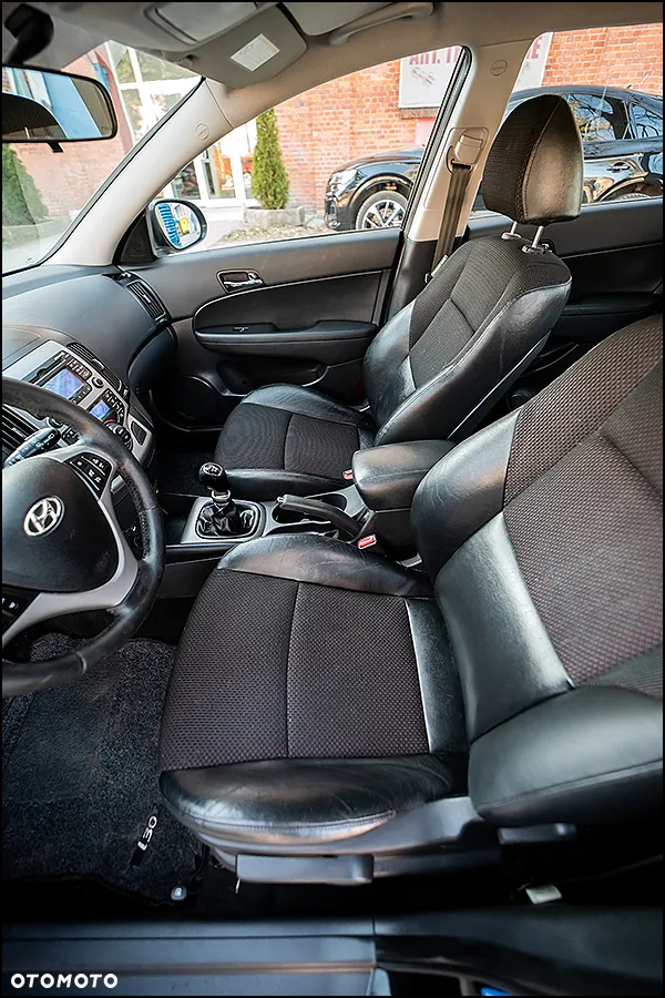 Hyundai i30 i30cw 1.4 Edition 20 - 27
