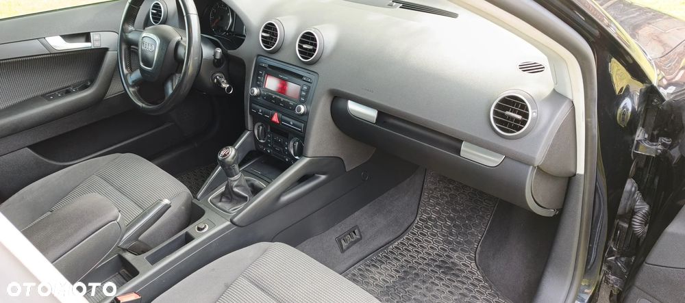 Audi A3 Sportback 1.6 Ambition - 16