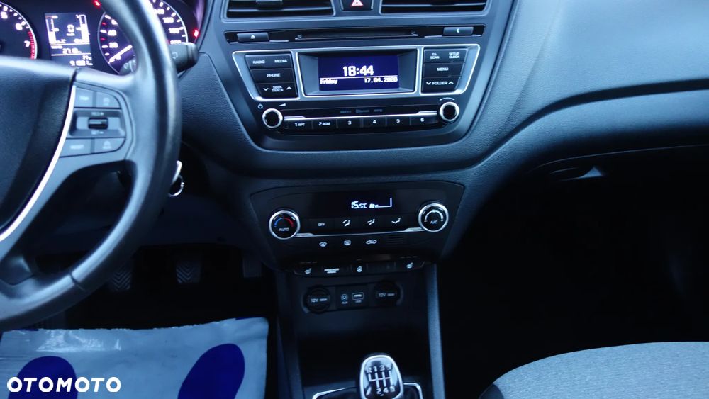 Hyundai i20 1.4 Comfort - 23