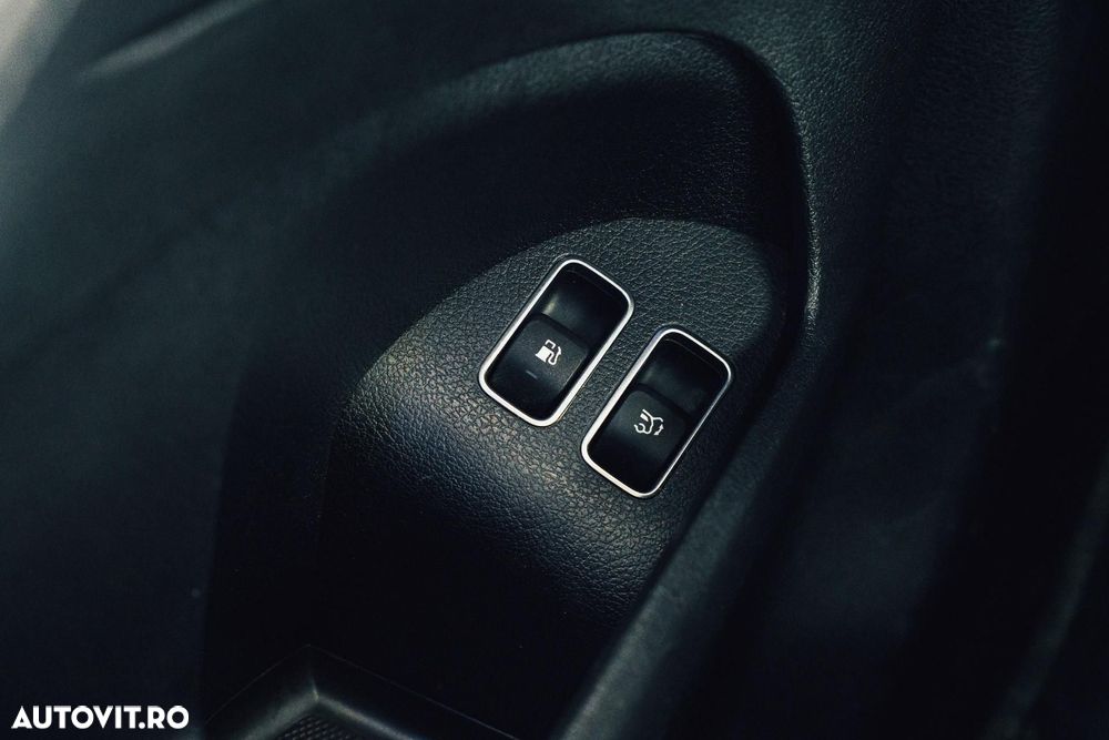 Mercedes-Benz GLE - 25