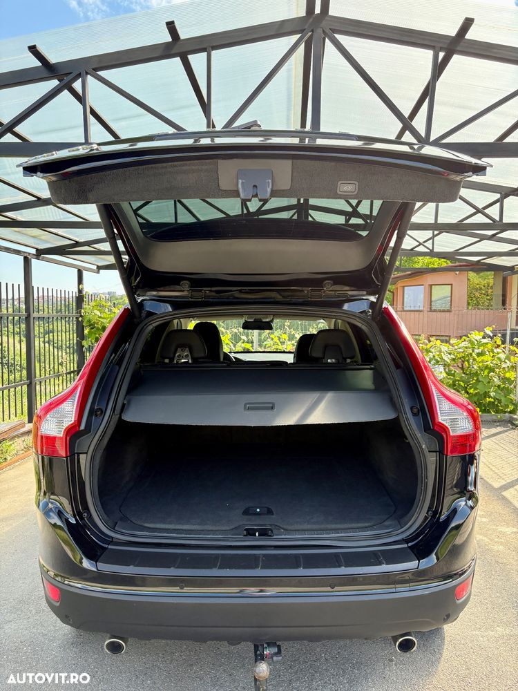 Volvo XC 60 2.4D AWD Momentum - 14