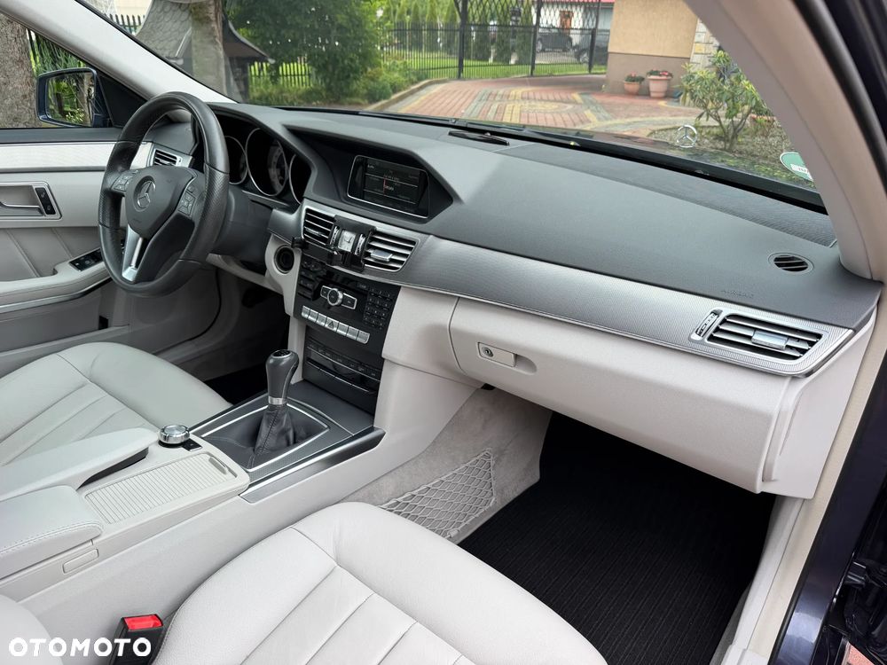 Mercedes-Benz Klasa E 200 Avantgarde - 15