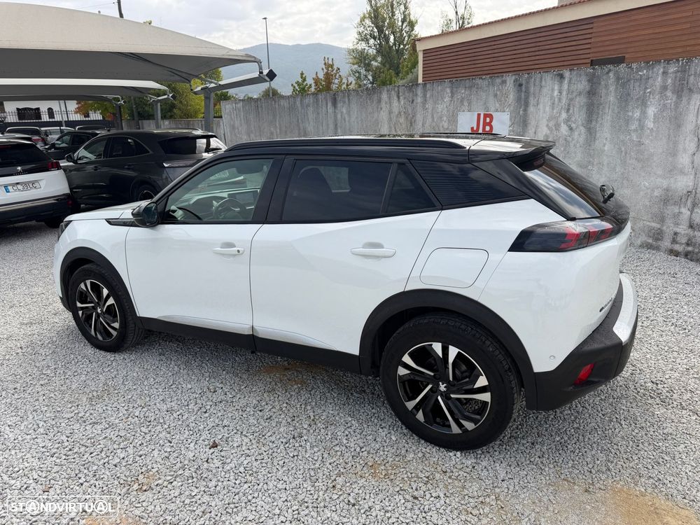 Peugeot e-2008 50 kWh GT Line - 4